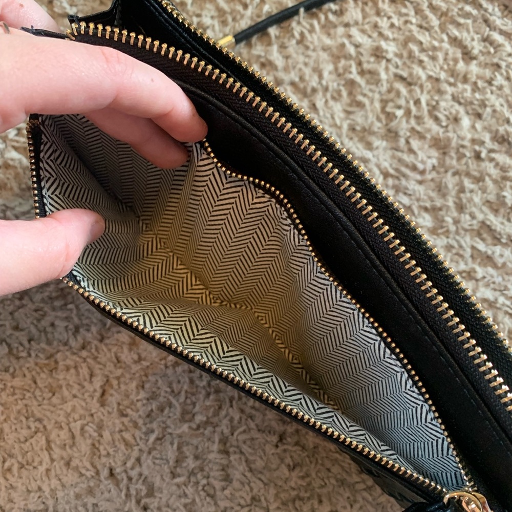 BRAND NEW Black purse - Picture 3 of 3